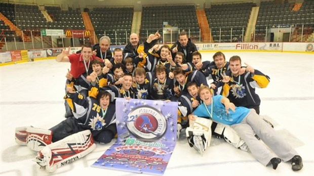 Le Bleu et Or F.F. Soucy de Rivière-du-Loup champion 2012