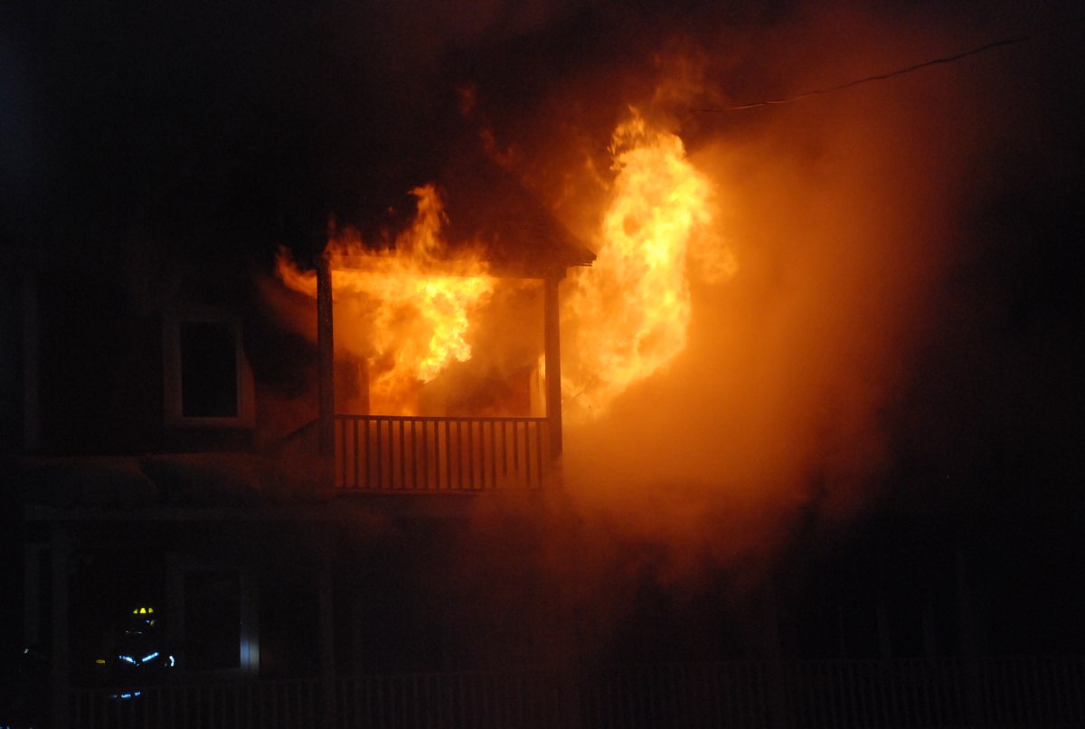 Incendie: une famille de 5 personnes à la rue - Info Dimanche