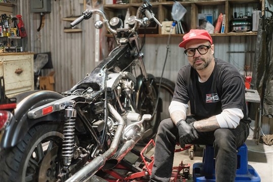 Entre l’histoire et la moto, la grande passion d’Éric Gagnon