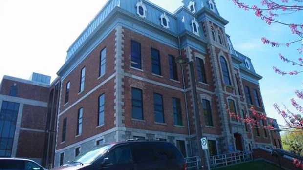 Francis Proulx accusé de nécrophilie