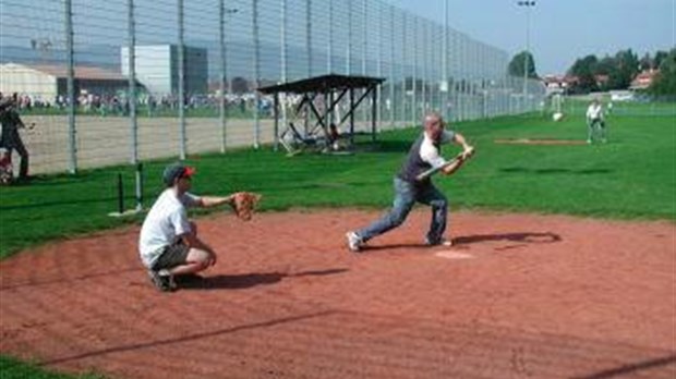Tournoi de balle donnée à Trois-Pistoles