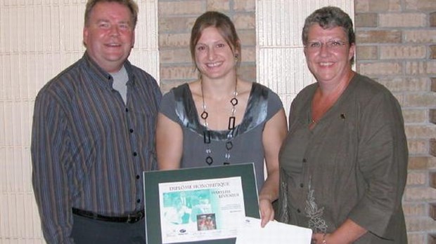 Diplôme honorifique pour Marylise Lévesque