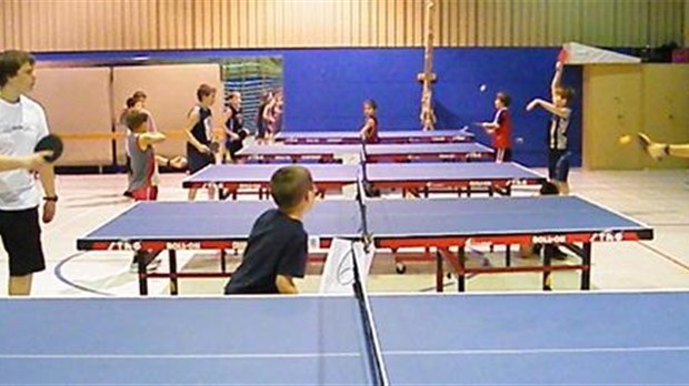 Premier tournoi de tennis de table à Cabano