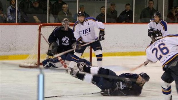 Gros weekend de hockey senior dans l’Est du Québec