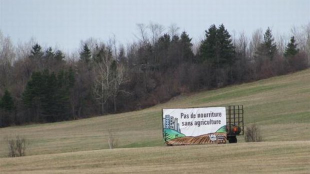 Les producteurs agricoles poursuivent leur mobilisation