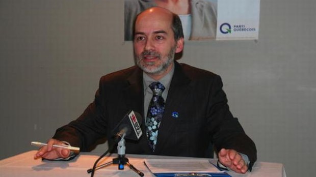 Le PQ et l'UPA dénoncent les libéraux et Claude Béchard
