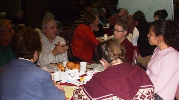 Un Café des âges dans Les Basques
