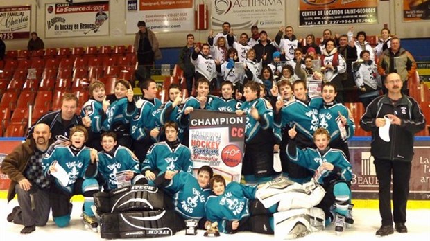 Le Fleur de Lys du Témiscouata remporte le tournoi de Saint-Georges-de-Beauce