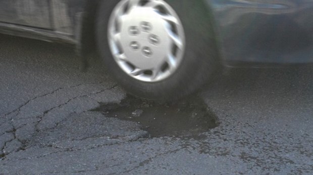 Les nids-de-poule de retour sur nos routes