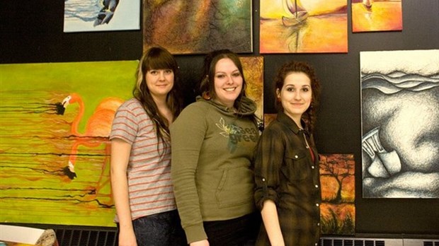 Trois étudiantes du Cégep exposent