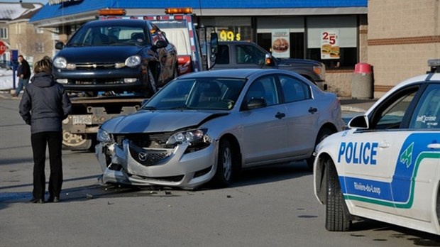 Collision dans le stationnement de PFK