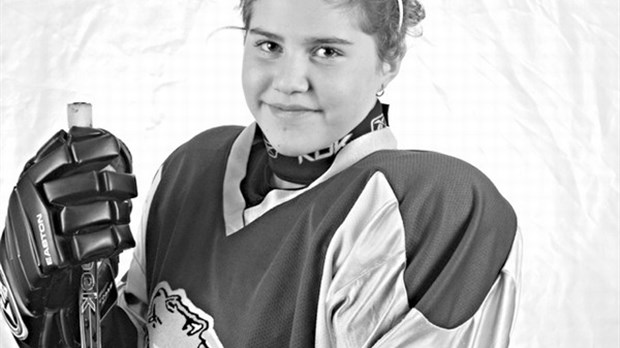 Annabelle D’Amours avec l’équipe québécoise championne du tournoi NAPS 2011
