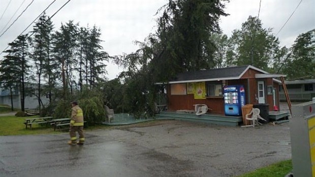 Une microrafale s’abat sur Pohénégamook