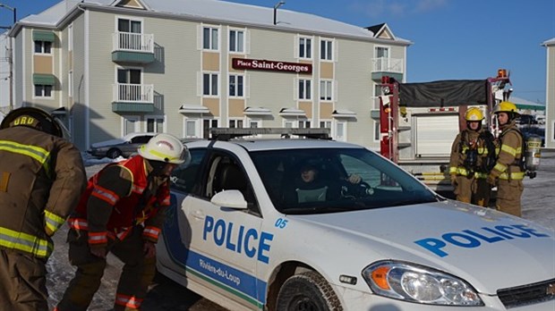 Une odeur de fumée à Place Saint-Georges