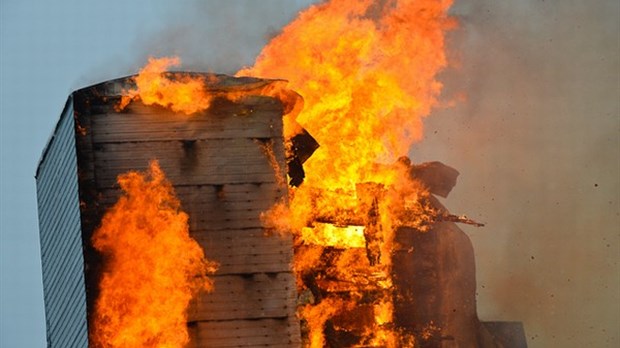 Meunerie rasée par les flammes à Saint-André