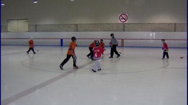 Le Témiscouata performe lors du Circuit Provincial de ballon sur glace mineur