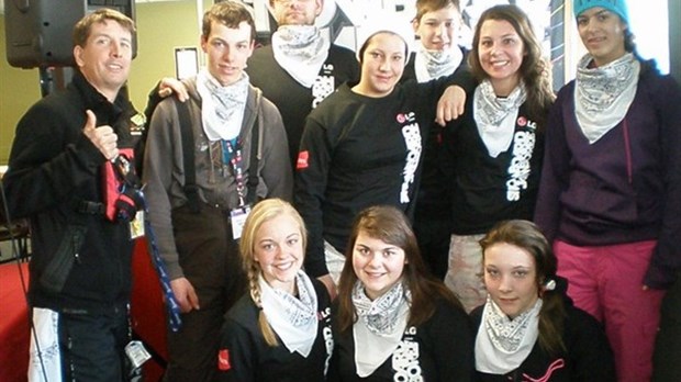 9 élèves ont agi comme bénévoles lors de la Coupe du monde de planche à neige