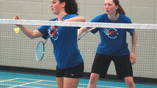 Deux Portageuses au Championnat provincial de badminton mixte