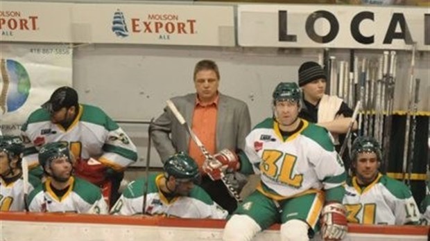 Francis Dubé en réflexion quant à son avenir au hockey