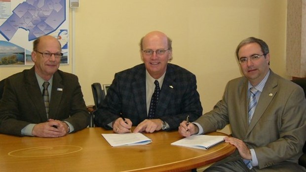 Nouveau protocole d’entente entre la Commission scolaire du Fleuve-et-des-Lacs et la Ville de Témiscouata-sur-le-Lac