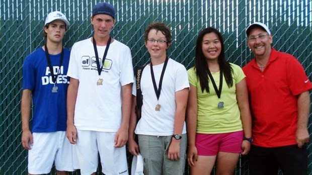 Belles performances des juniors en tennis