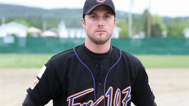 Baseball: Cabano en attente