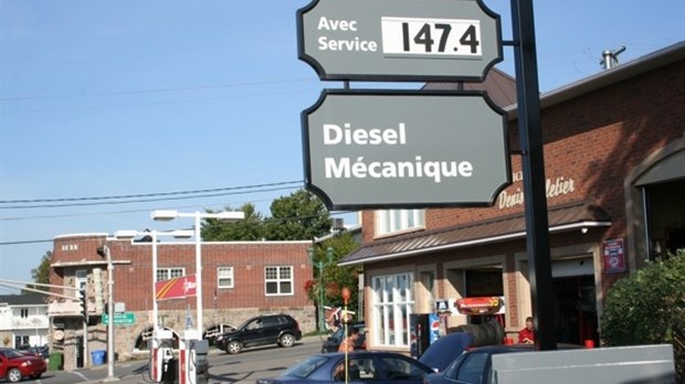 Essence : 1,474 $ à la pompe