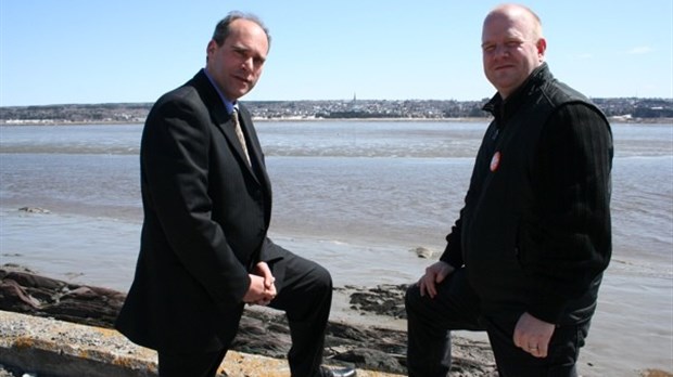 François Lapointe et Guy Caron félicitent les gagnants