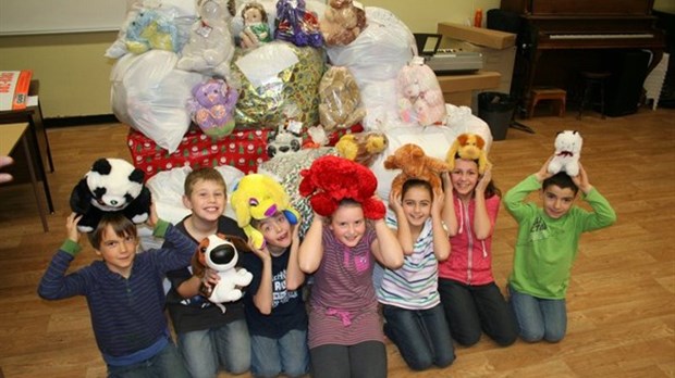 Opération Toutous: 1 000 enfants en recevront en cadeaux