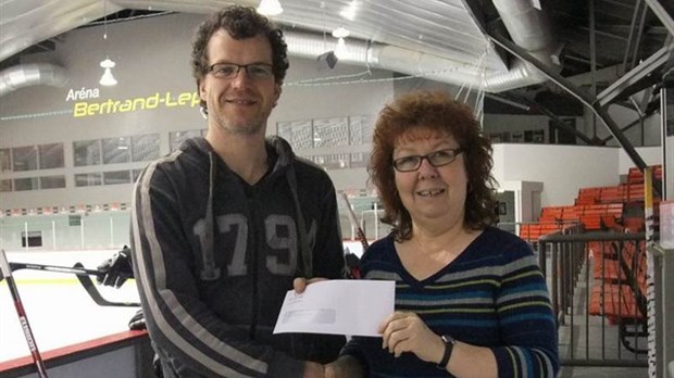 Don de 900$ au hockey mineur des Basques