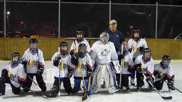 Le hockey communautaire, une activité de quartier appréciée