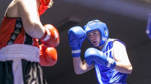 Neuf boxeurs de l'EBORDL en action