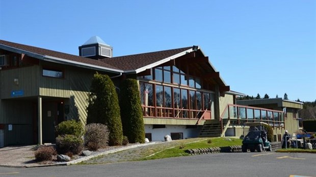 Début de la saison de golf à Rivière-du-Loup