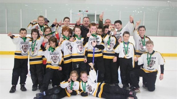2 titres de champions provinciaux en ballon sur glace