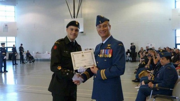 Récompenses lors de la Revue annuelle du Corps de cadets 2785