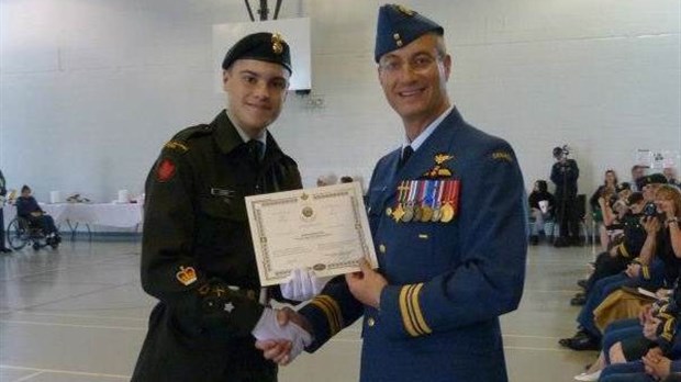 Récompenses lors de la Revue annuelle  du Corps de cadets 2785