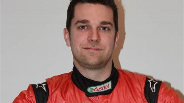 Simon Dion-Viens en piste en Canadian Supercar