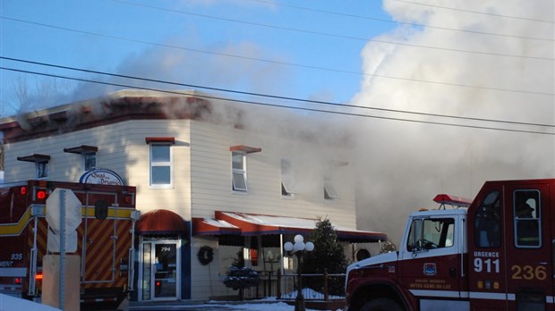 Incendie à l’arrière du Café Quai des Brumes