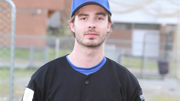 Frédérick Rioux solide au monticule dans la victoire du FM 107