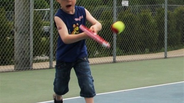 Du tennis pour les jeunes