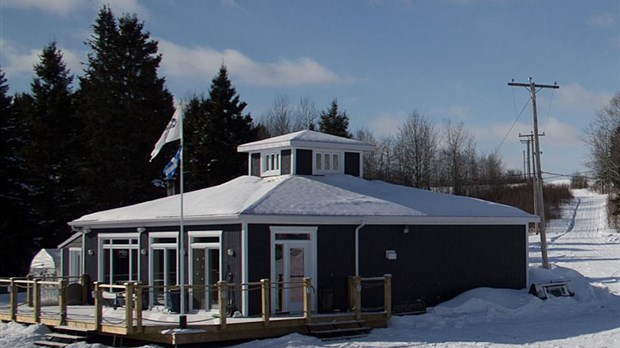 Nouveau relais pour les motoneigistes à Cabano