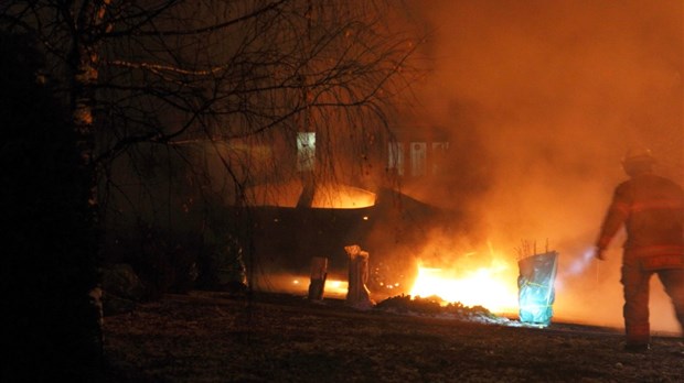 Incendie de véhicule à Rivière-du-Loup