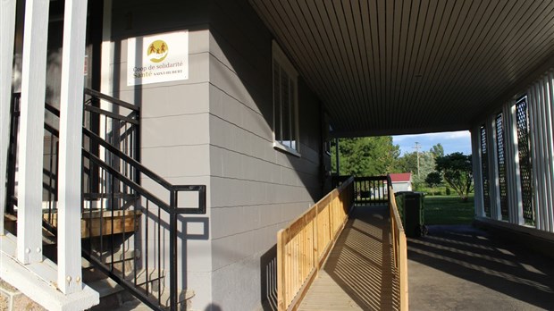 Une infirmière en soins de première ligne à la Coop de solidarité Santé Saint-Hubert