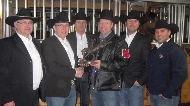 Le Festival Country St-Antonin reçoit le prix du Meilleur rodéo 2013