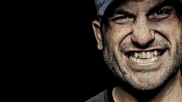 Bob Bissonnette: de la patinoire à la guitare