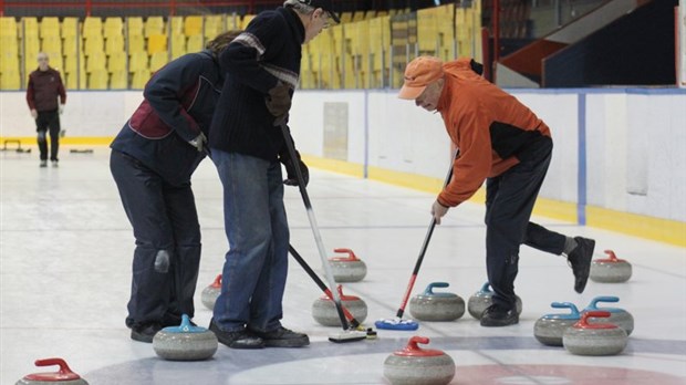 4e tournoi de curling à Rivière-du-Loup