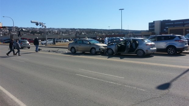 Collision impliquant 4 véhicules à Rivière-du-Loup