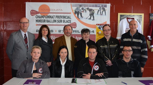 Témiscouata: le Championnat provincial de ballon sur glace approche à grands pas