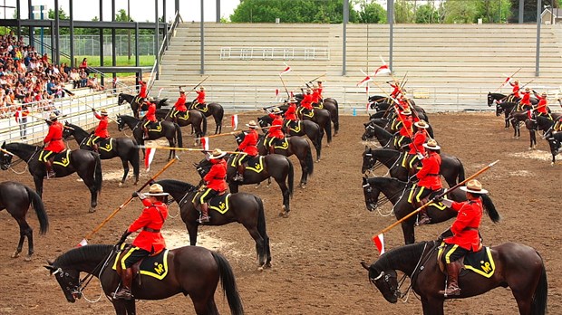 Le Carrousel de la  GRC à Saint-Antonin
