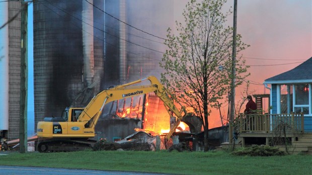 150 bêtes périssent dans un incendie à Saint-Alexandre